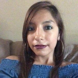 Meet your Posher, Itzel